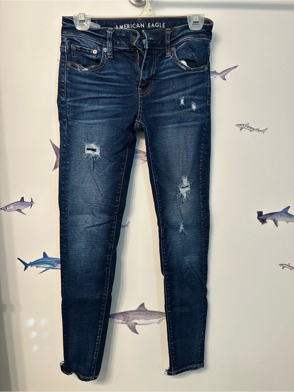 American Eagle Outfitters Women’s Dark Distressed Skinny Jeans, size 0